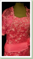 Model: 006  Kleid mit Bolero    Größe: 46-48  Farbe: pink  Preis: 180€