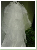 Model: 002 Hochzeitsschleier     Farbe: beige  Preis: 45€