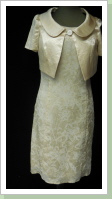 Model:  001  Kleid mit Jacke   Größe: 38           Farbe: beige       Preis: 100€